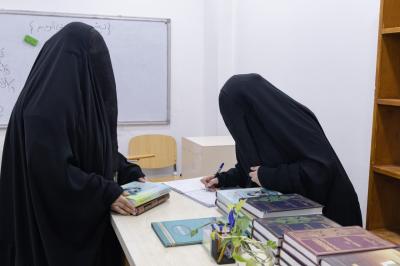 معهد القرآن الكريم النسوي يستقبل طالباته لبدء العام الدراسي الجديد
