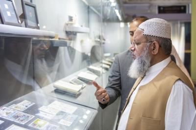 للاطلاع على مقتنياته.. متحف الكفيل يستقبل رئيس جامعة نعيمية لاهور الباكستانية