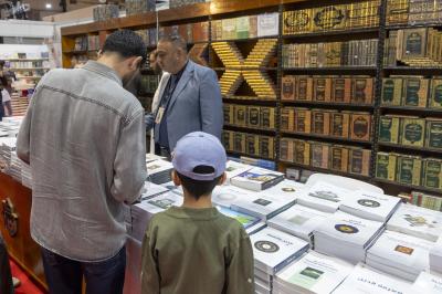 بنتاج فكري متنوع.. قسم الشؤون الفكرية يعرض إصداراته في معرض بغداد الدولي للكتاب