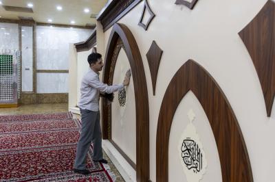 قسم الشؤون الخدمية يجري حملة لتنظيف سرداب الإمام الحسن (عليه السلام)