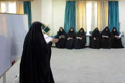 شعبة الخطابة الحسينية النسوية تجري اختبارات برنامج (ثمار العطاء)