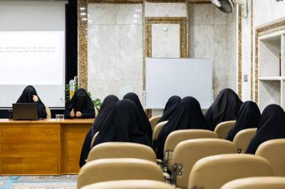 شعبة التوجيه الديني النسوي تستأنف برنامج (لأبي الفضل أنتمي) لملاكات شعبة الزينبيات