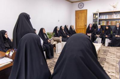شعبة العلاقات النسوية تنظم جولة ميدانية لوفد جامعة ميسان في مركز الصديقة الطاهرة