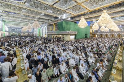 بالصور.. المؤمنون يحيون ليلة الجمعة الأخيرة من شهر ربيع الأول عند مرقد أبي الفضل العباس (عليه السلام)