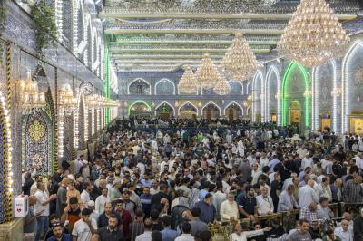 بالصور.. المؤمنون يحيون ليلة الجمعة الأخيرة من شهر ربيع الأول عند مرقد أبي الفضل العباس (عليه السلام)