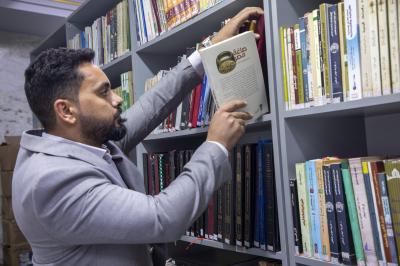 متحف الكفيل يعزّز مكتبته بمصادر جديدة من معرض بغداد الدولي للكتاب