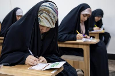 الخدمة النسوية: بوابة بناء المرأة الفاعلة في المنظور الإسلامي الحسيني