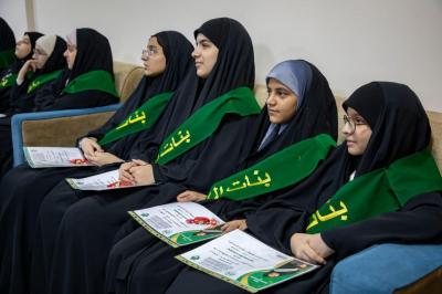 الخدمة النسوية: بوابة بناء المرأة الفاعلة في المنظور الإسلامي الحسيني