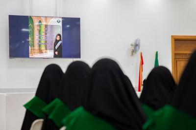 الخدمة النسوية: بوابة بناء المرأة الفاعلة في المنظور الإسلامي الحسيني