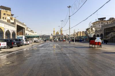 قسم الشؤون الخدمية ينفذ حملة لغسل شارع باب قبلة مرقد أبي الفضل العباس (عليه السلام) وتنظيفه