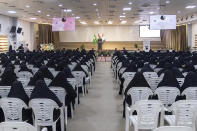 العتبة العباسية المقدسة تكرم المشاركات في برنامج غراس التعليمي