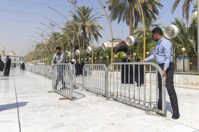 في ليلة الجمعة.. قسم بين الحرمين يهيّئ الساحة الوسطية لاستراحة الزائرين ويقدم خدماته المتنوعة