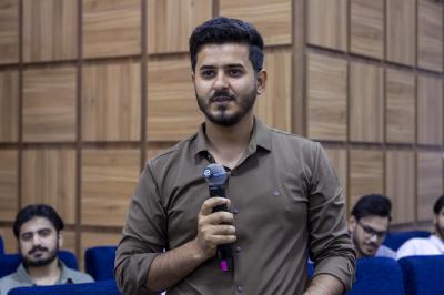 ملتقى اليوم الجامعي الأول يشهد عقد جلسة حوارية بين مجلس جامعة العميد وطلبتها