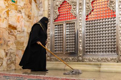 شعبة الزينبيات تواصل أعمالها الخدمية في مقام الإمام المهدي (عجل الله فرجه الشريف)