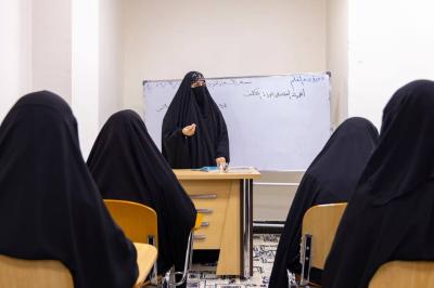 شعبة السيدة فاطمة بنت أسد تواصل دروس دورة (ن والقلم) التعليمية الخامسة
