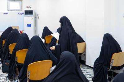 شعبة فاطمة بنت أسد (عليها السلام) تجري امتحانات الشهر الأول لطالبات مدرستها
