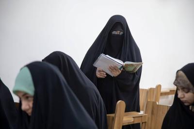 شعبة السيدة فاطمة بنت أسد (عليها السلام) تختتم فعاليات الدورة التعليمية (هدى للناس) لعدد من التربويات
