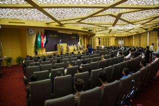 تشجيعاً وتثميناً لتفوّقهم: العتبةُ العبّاسية المقدّسة تُكرّم الطلبة الأوائل في ناحية الدبوني..