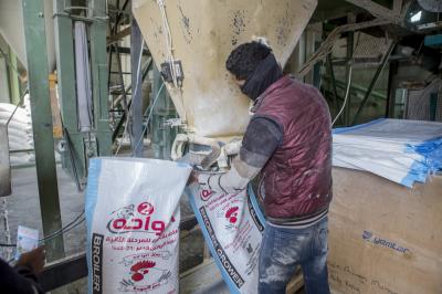 معملُ أعلاف الواحة معملٌ عراقيّ يدعم الصناعة الوطنيّة لتحقيق الاكتفاء الذاتي