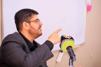 جامعةُ كربلاء تحتضنُ الندوةَ القرآنيّةَ الأخيرة وعميدُ كليّة التمريضِ فيها يؤكّدُ أنّ شبابَنا بحاجةٍ لزيادة ثقافتهم القرآنيّة