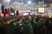 مواكب السادة الخدم تدخل صحن أبي الفضل العباس عليه السلام إحياءاً لليلة عاشوراء 