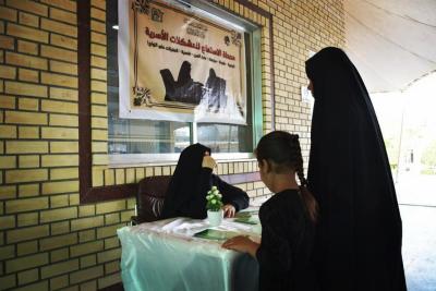 خدماتٌ إرشاديّة وتثقيفيّة وتربويّة يقدّمها مركزُ الثقافة الأسريّة لزائرات الأربعين