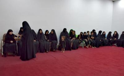خدماتٌ إرشاديّة وتثقيفيّة وتربويّة يقدّمها مركزُ الثقافة الأسريّة لزائرات الأربعين