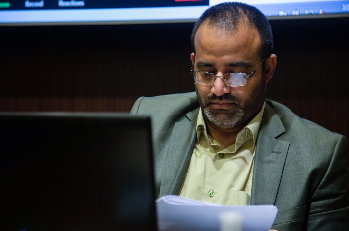 الأستاذ فلاح رسول الحسيني مدير الجلسة 