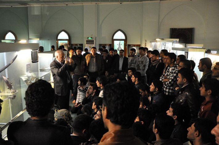 امام حسین (ع) کے عجائب گھر میں طلاب کا اجتماع
