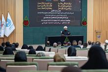 جامعة الكفيل تقيم مجلس عزاء لإحياء ذكرى شهادة الإمام الهادي (عليه السلام)