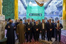 الأمينُ العامّ للعتبة العلويّة يزور العتبةَ العبّاسية ويلتقي بأمينها العامّ ويبارك له تسنّم منصبه