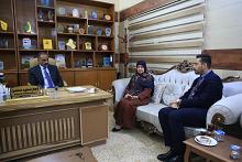 قسم العلاقات العامة يناقش مع تربية بابل إطلاق الجدار الثقافي لمدارسها