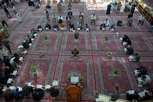 المجمع العلمي يقيم ختمة قرآنية تعليمية لزائري مرقد أبي الفضل العباس (عليه السلام)