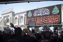 عند المرقدين الطاهرين.. مواكب العزاء تحيي ذكرى شهادة الإمام الحسن (عليه السلام)