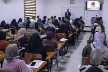 قسم العلاقات العامة يقيم ورشة تنموية لعدد من طلبة جامعة القادسية