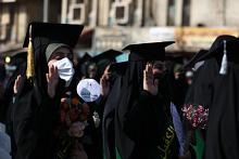 حفل بنات الكفيل.. 1600 طالبة جامعية يرددن قسم خدمة الوطن عند مرقد أبي الفضل العباس (عليه السلام)