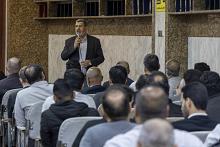بهدف تعزيز مفاهيم الخدمة.. مركز الامتثال الوظيفي يواصل لقاءاته مع المنتسبين
