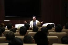 قسم العلاقات العامة يختتم برنامجاً ثقافياً لوفدٍ أكاديمي من جامعة الموصل