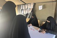 معهد القرآن النسوي يقيم ختمات قرآنية لزائرات الأربعين في الهندية