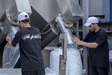 معملا الثلج في مجمع أبي الفضل العباس (عليه السلام) ينتجان أكثر من 2200 طن خلال زيارة الأربعين