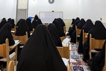 شعبة الخطابة النسوية تباشر تقديم الدروس الأكاديمية في فرع معهد الخطابة الحسينية بالهندية