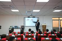 عيادات طب الأسنان في جامعة العميد تنظّم دورة تدريبية عن مهارات التخدير والعمليات الجراحية للطلبة