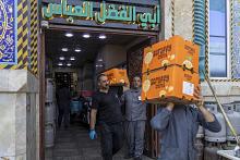 قسم المضيف يواصل توفير الطعام لزائري الأربعين الوافدين بعد انتهاء مراسم الزيارة