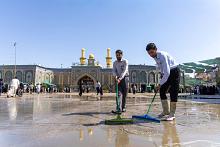 قسم الشؤون الخدمية ينفّذ حملة غسل في باب القبلة لمرقد أبي الفضل العباس (عليه السلام) ومحيطه