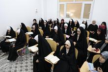 معهد القرآن الكريم النسوي يطلق دوراته القرآنية الصيفية لطالبات المدارس
