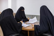 مدارس الكفيل النسوية تباشر في تصحيح دفاتر الامتحانات المركزيّة لاختبارات الفصل الأوّل