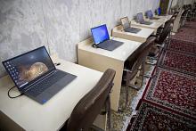 ملاكات موقع الصناعات والحرف الفنية تشرع بإنشاء المركز الإعلامي الخاص بزيارة الأربعين 