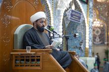 الزائرون يؤدون مراسم قراءة دعاء الندبة في صحن مرقد أبي الفضل العباس (عليه السلام)