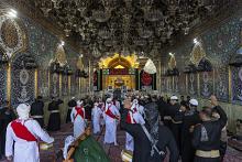 قسم الشعائر ينظم حركة المواكب العزائية داخل صحن مرقد أبي الفضل العباس (عليه السلام) وخارجه