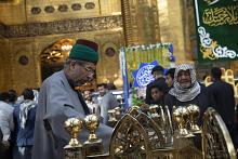 خدمات متنوعة قدمتها شعبة السادة الخدم لزائري النصف من شعبان